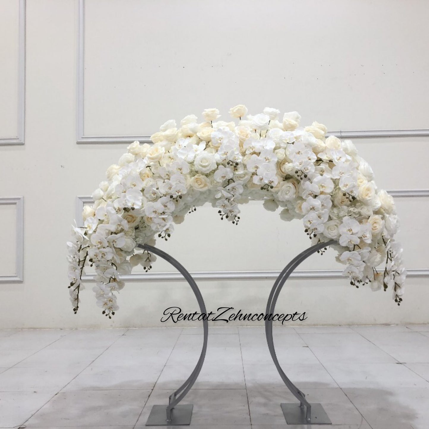 Timeless design Curved huge