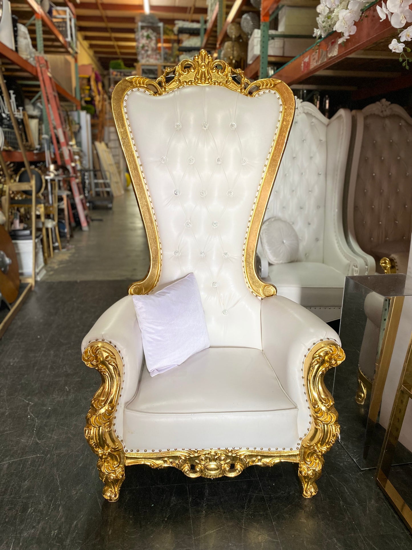 THRONE CHAIR GOLD