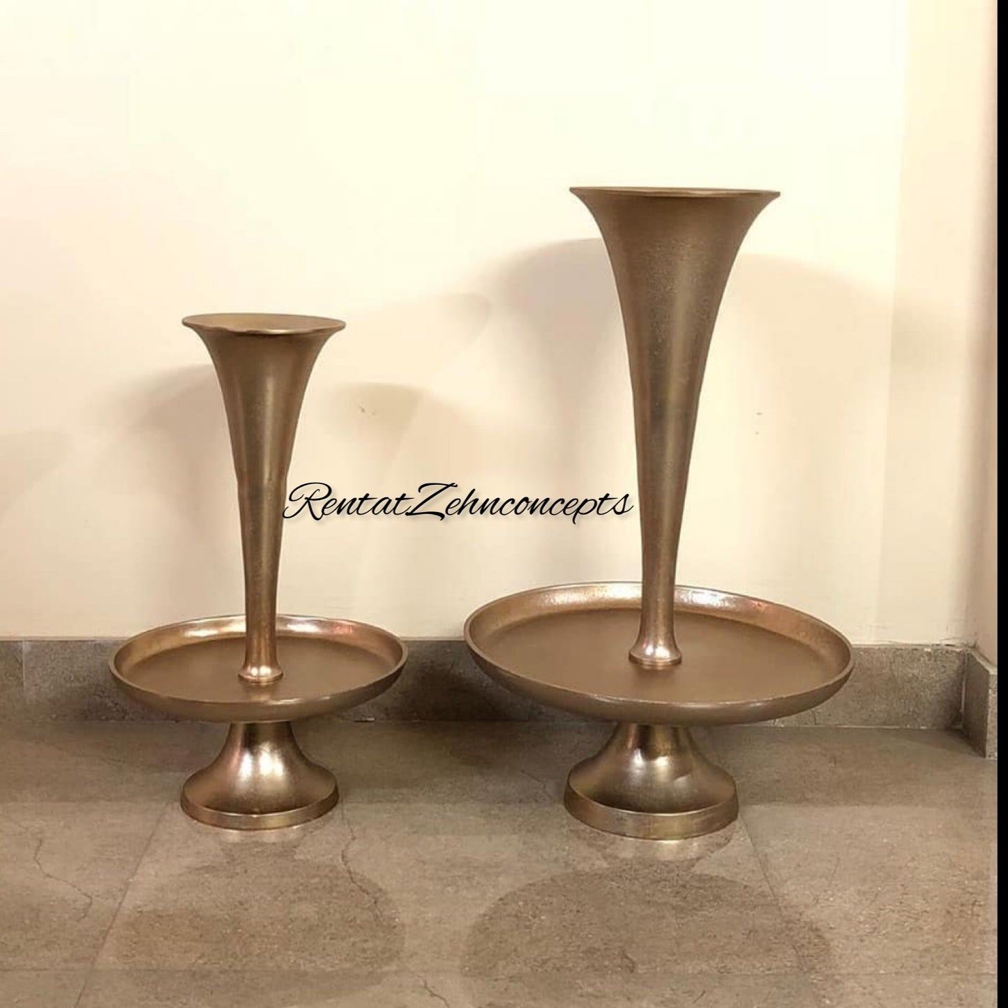 Urn pan vase