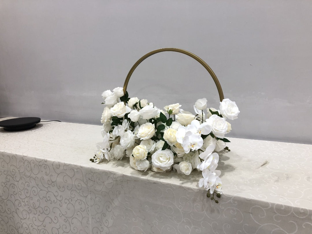 Timeless design hoop