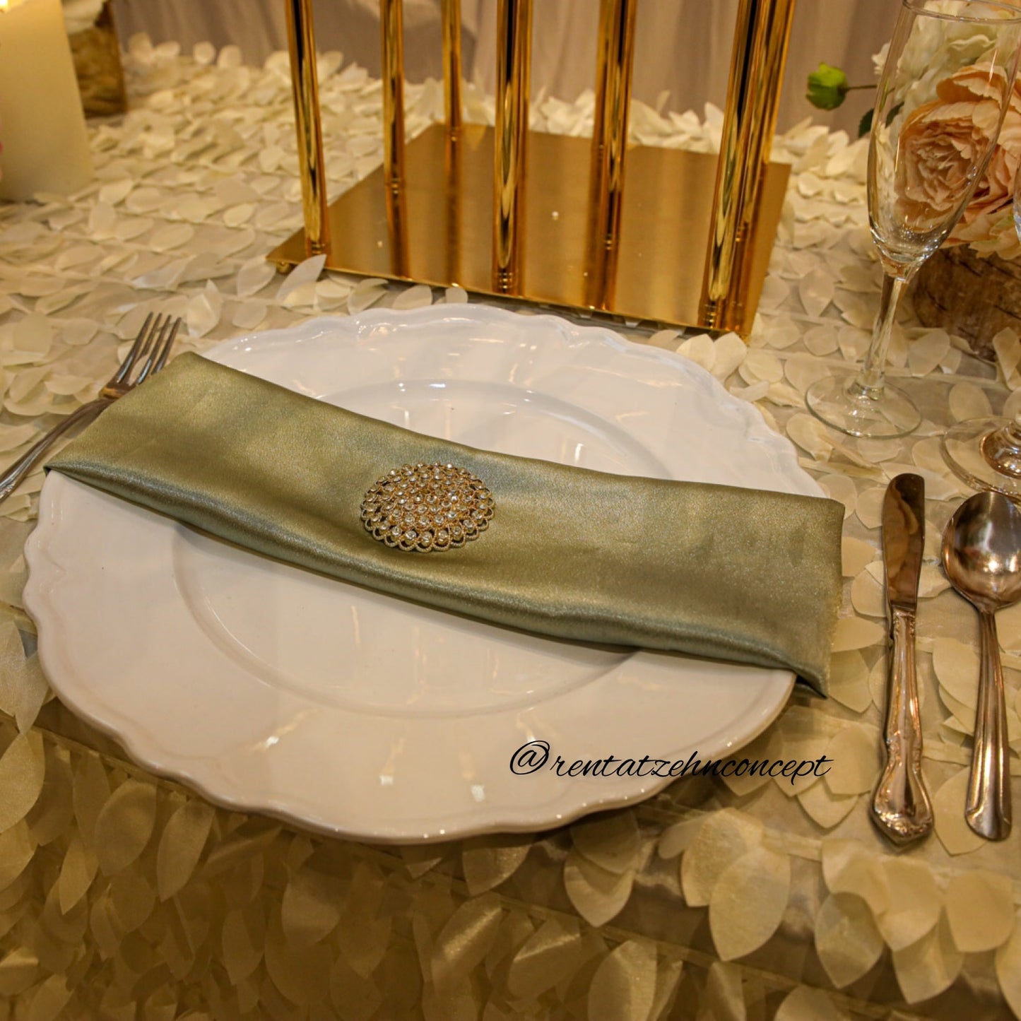 Charger plate Acrylic white