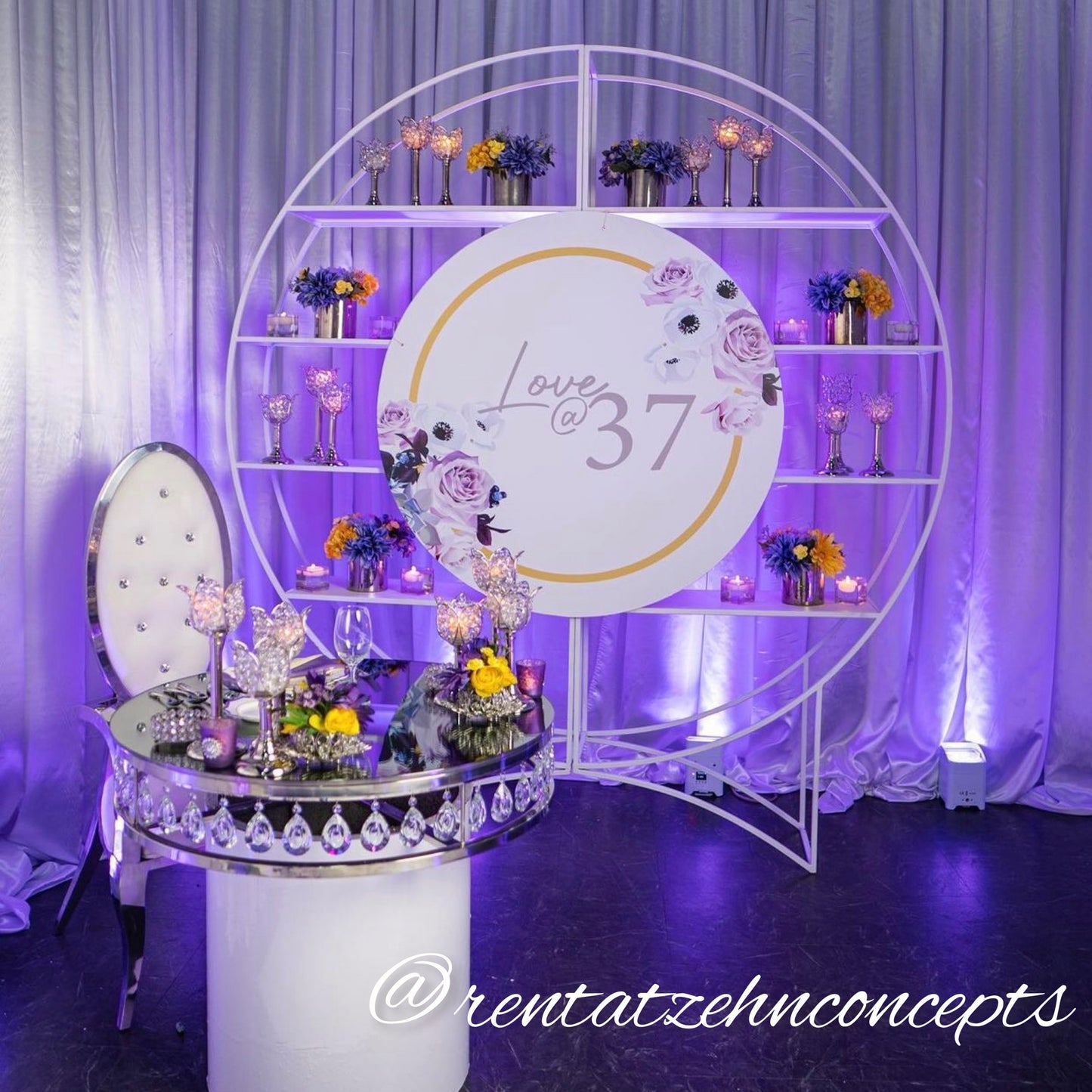 4D circular backdrop or champagne or dessert stand